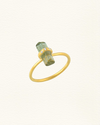 Bague SHAKTI pencil tourmaline brute verte claire moissanites vermeil Atelier Siméon