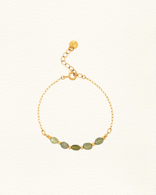 Bracelet MAHILA tourmalines vertes chaîne fine plaqué or Atelier Siméon