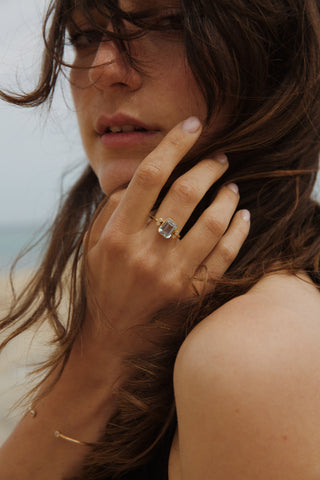 Bague PALLADIO topaze bleue 7 carats moissanites vermeil et Jonc Palladio plaque or Atelier Siméon