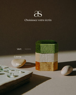 Choose your velvet ring box Atelier Simeon 3 colors green cream golden sustainable and elegant packaging for precious rings