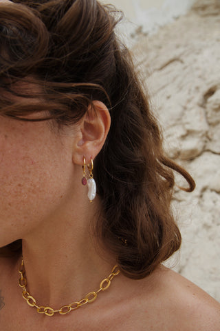 Boucles oreilles PANAJI perles Keshi baroques dormeuses plaqué or Atelier Siméon